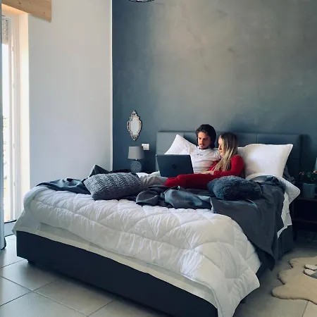 Homelyfeeling * 卡斯特努沃德加尔达