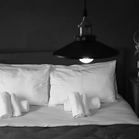 Homelyfeeling 卡斯特努沃德加尔达