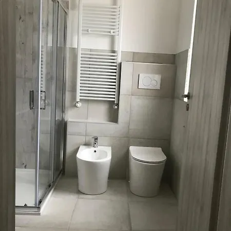 別荘 Homelyfeeling カステルヌオーヴォ・デル・ガルダ